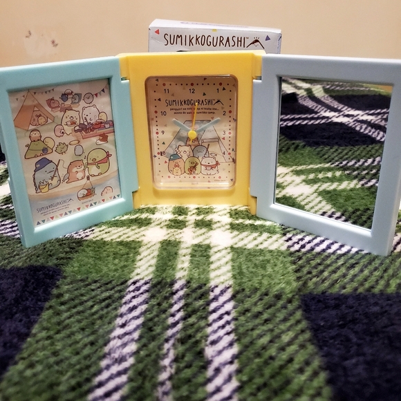 SAN-X Sumikko Gurashi Mirror and Photo Frame Clock - Picture 2 of 5